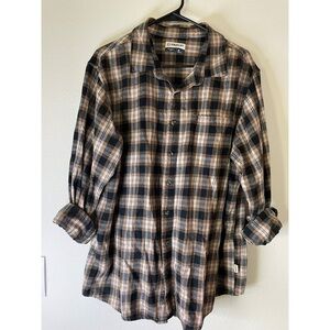 Magellan Outdoors Black and Brown Casual Button Down Shirt
